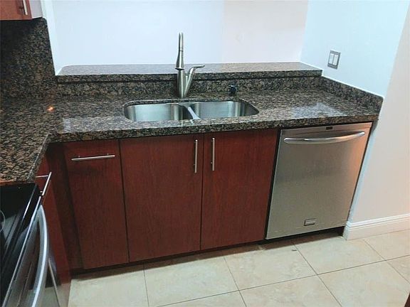 5th image of 1265 SW 46th Avenue #2207