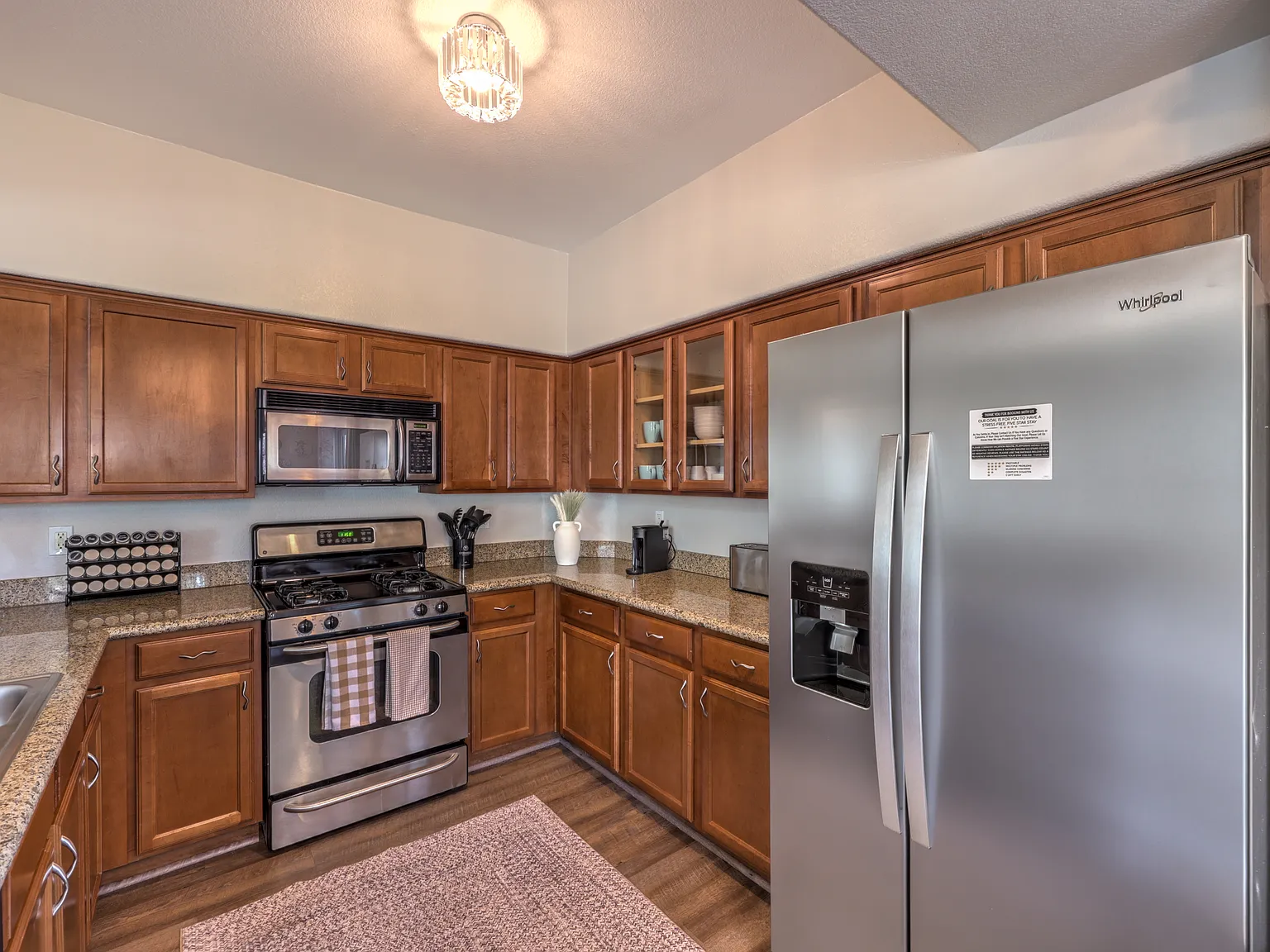Summerlin 2BR Retreat | Pool & Gym, Near Red Rock — Photo 4