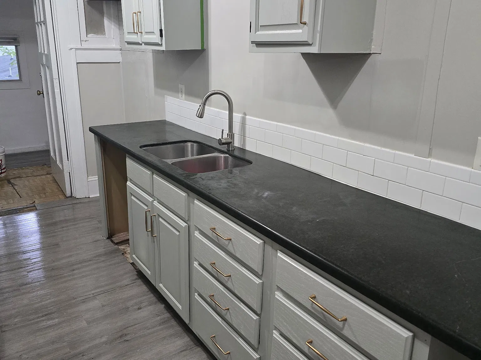 3 bed, 1500 sqft, $2,050 — Photo 4