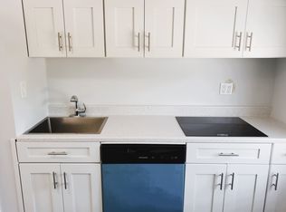 134 New York Ave APT 6, Huntington, NY 11743