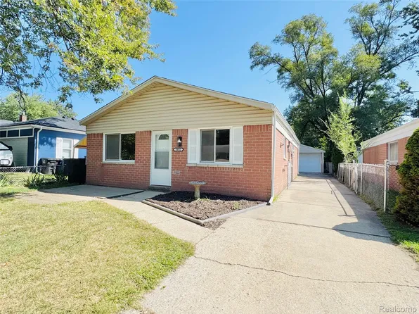 5692 N Globe St, Westland, MI 48185