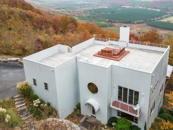 22443 N County Road 89, Mentone, AL 35984