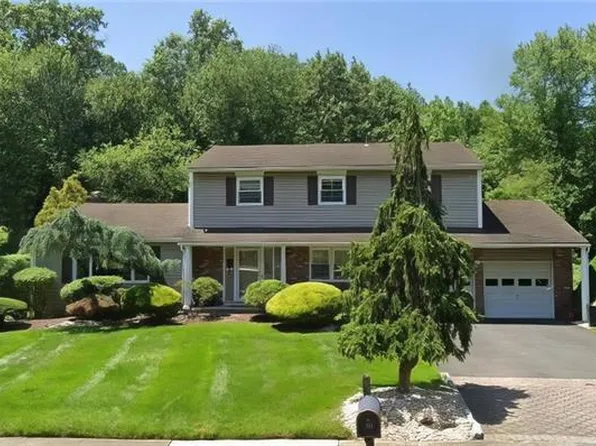 50 Valley Forge Dr, East Brunswick, NJ 08816