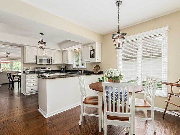 4th image of 5947 Kirkwall Ct E