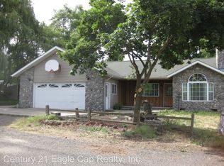 503 Caddie St, Cove, OR 97824