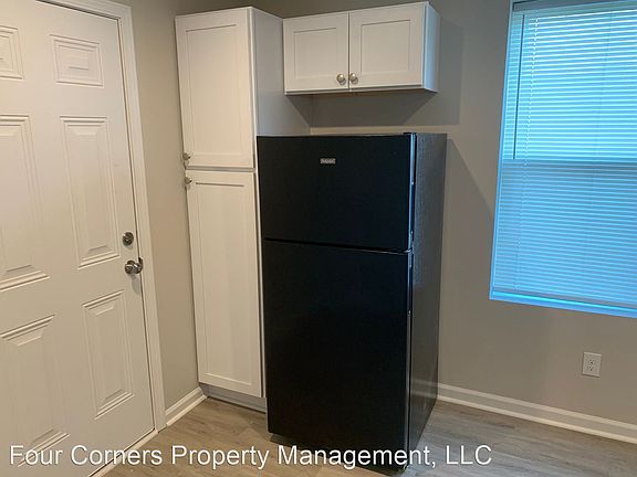 4th image of 2026 N Cherry St #10388689