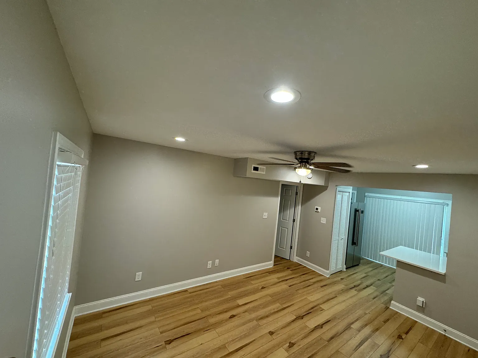 2635 Vail Ave — Photo 2