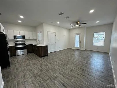 302 Sylvia Handy Dr #B16 — Photo 3