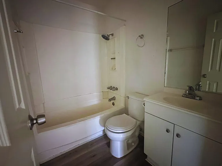 2202 Tabor Ct #C — Photo 12