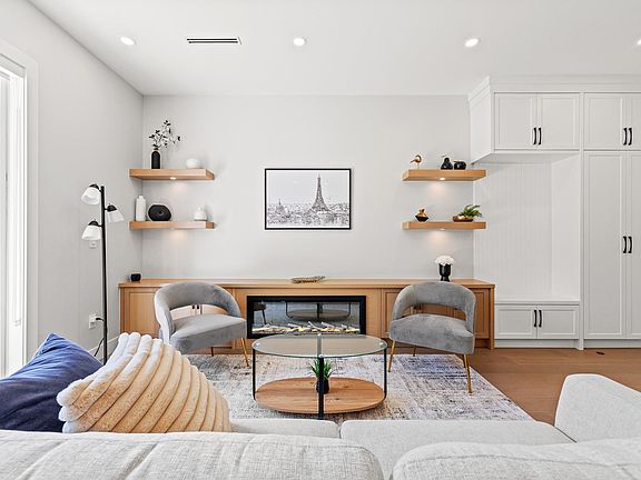 3rd image of 8578 Cartier St #2