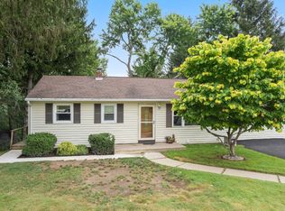 214 Glendale Dr, Endicott, NY 13760