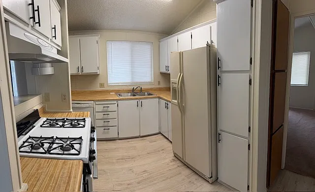 21470 Meadowbrook Dr — Photo 10