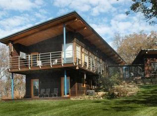 3906 Berg Rd, Dodgeville, WI 53533