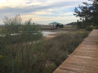 221 Willow Point Rd, Beaufort, SC 29906