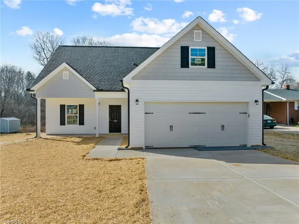 726 Hendrix St, High Point, NC 27260