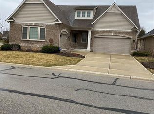 15318 Mission Hills Dr, Carmel, IN 46033