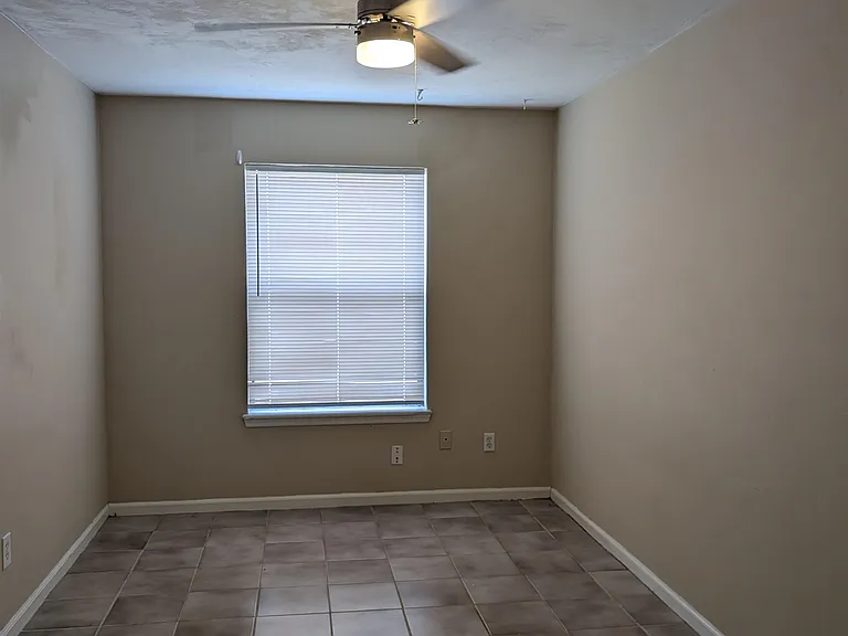 2035 Continental Ave — Photo 7