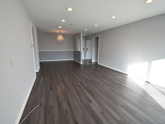 5th image of 2150 Valencia Dr APT 300A