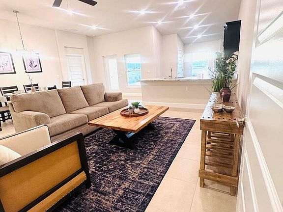 5th image of 8604 NW GIOVANNI Avenue #143-4