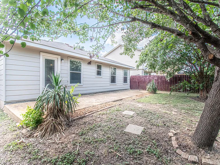 180 Onyx Lake Dr — Photo 21