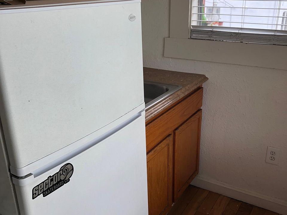 1st image of 120 Westminster Ave #13