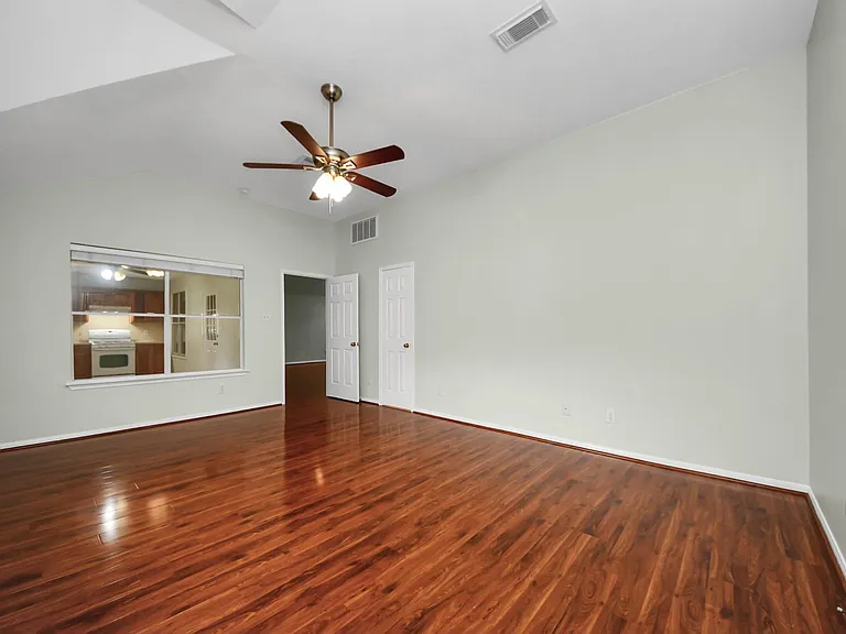 1103 Lake Shore Dr — Photo 12