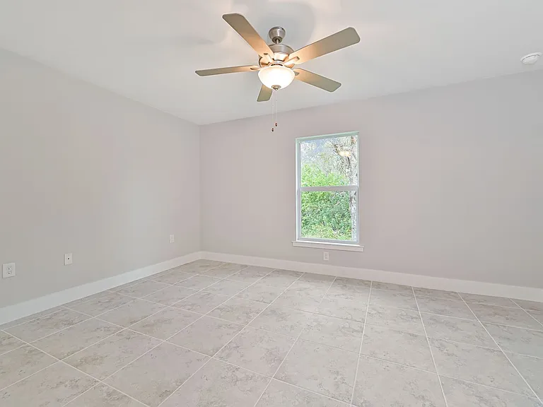 6076 Lacota Ave — Photo 9