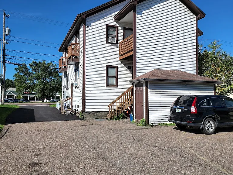 1174 North Ave #2A — Photo 2