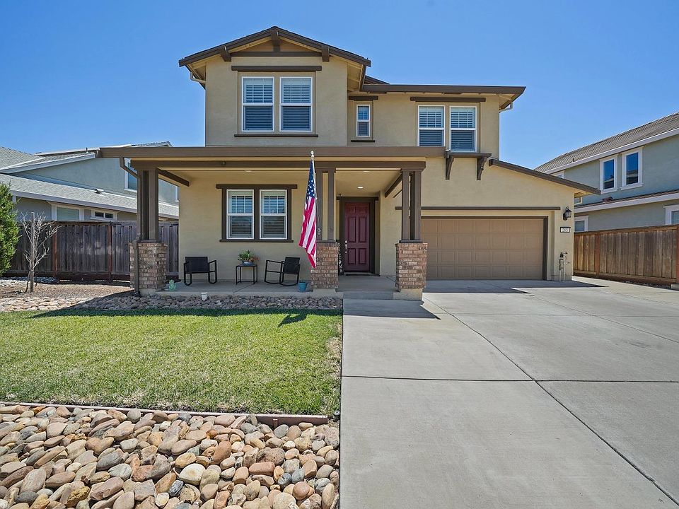 1st image of 285 Ginger Street
