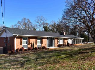 150 Greenway Dr, Cowpens, SC 29330