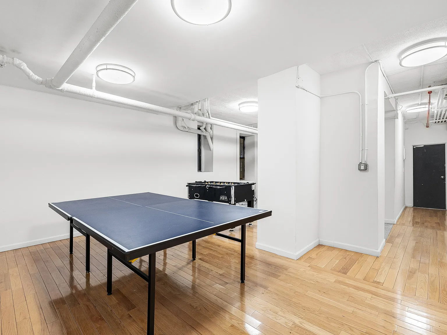 341 West 45th Street — Photo 4
