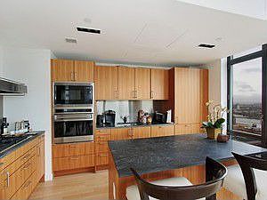 4th image of 450 E 83rd St APT 23C