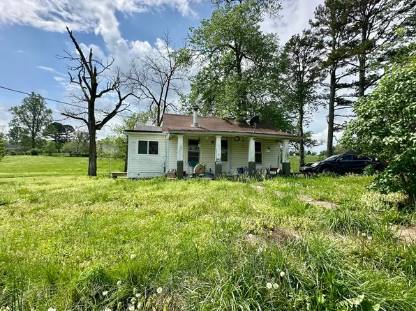 308 Pine Grove Road, Willow Springs, MO 65793