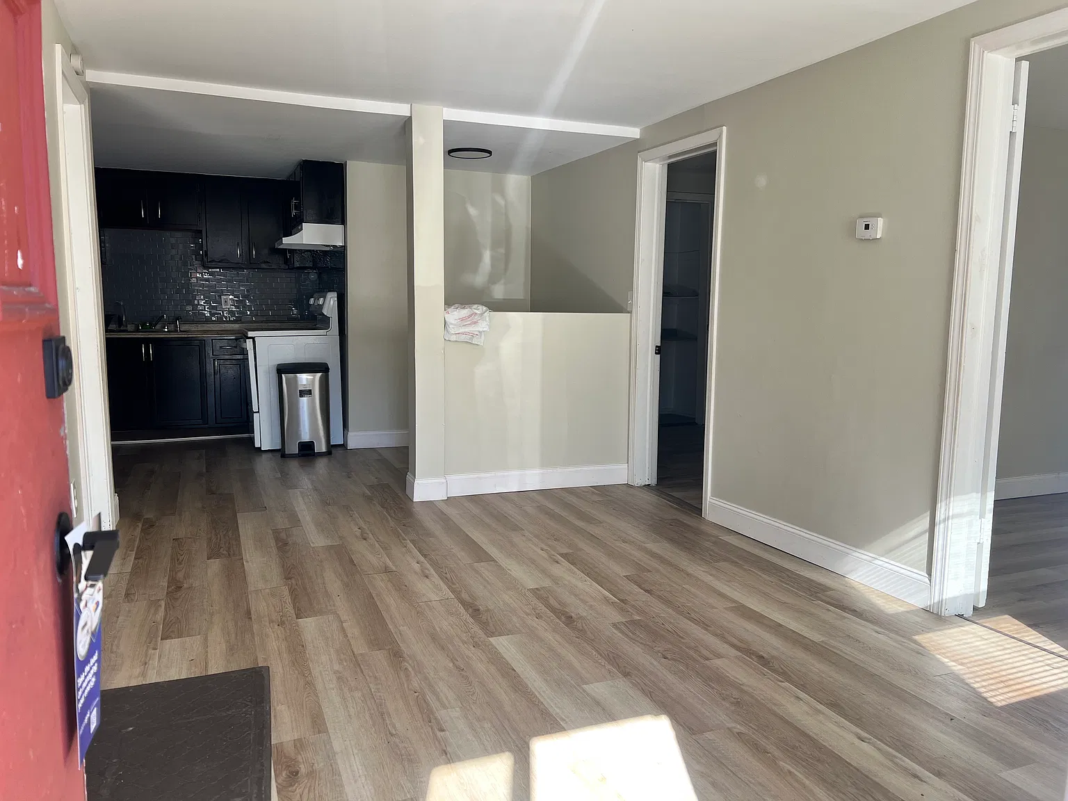 3 bed, 650 sqft, $1,650 — Photo 2