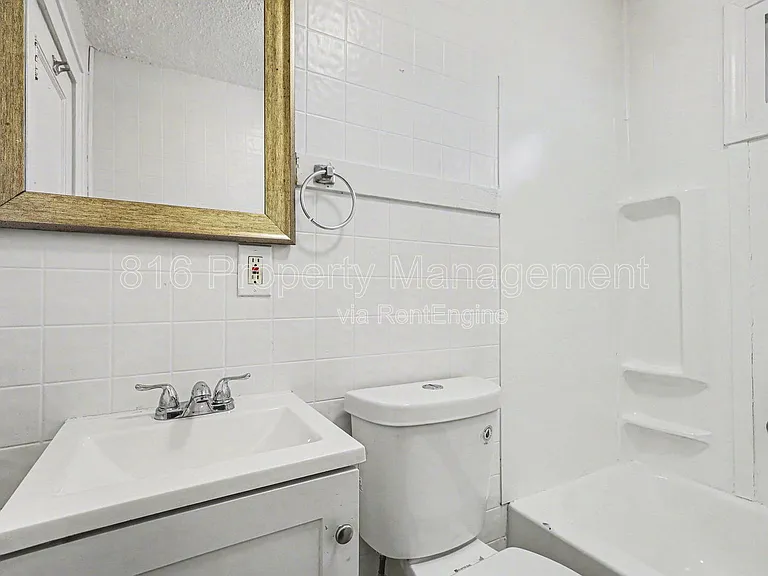 3315 E 52nd St — Photo 10