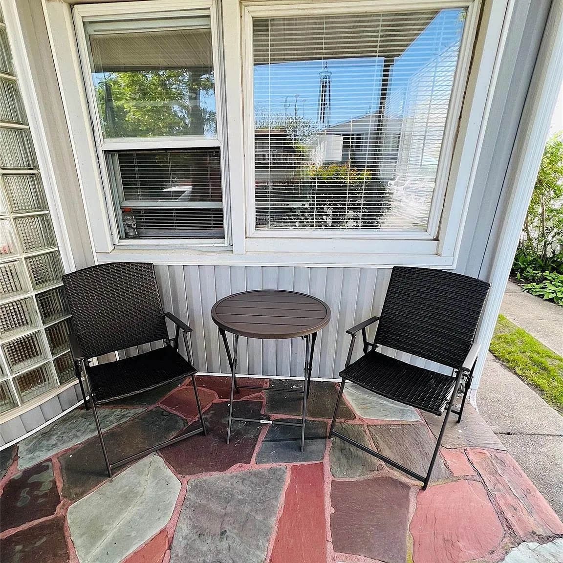 2 bed, 2.0 bath, 1000 sqft, $3,650 — Photo 2