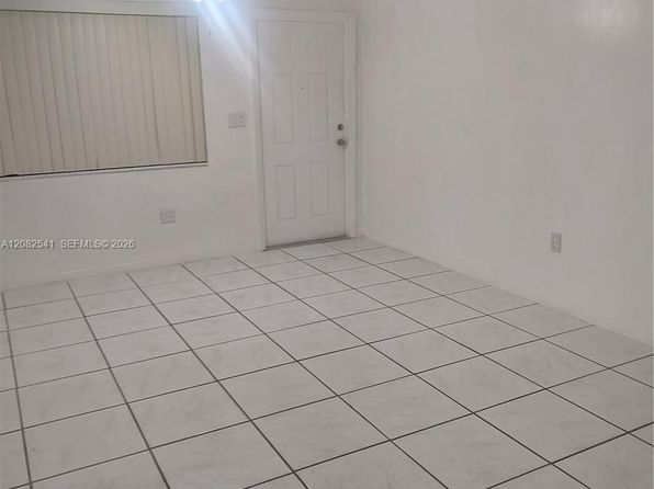 7655 Venetian St #1-4