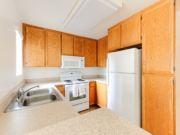 2nd image of 9959 Rio San Diego Dr APT 90