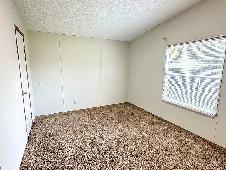 16487 Brittany Way — Photo 29