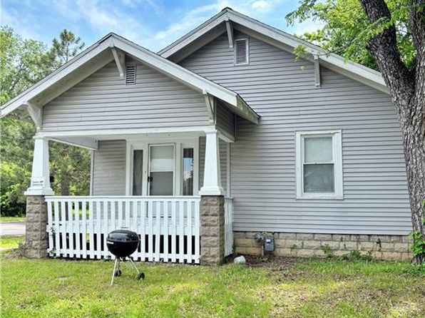 2001 S Locust St, Pittsburg, KS 66762