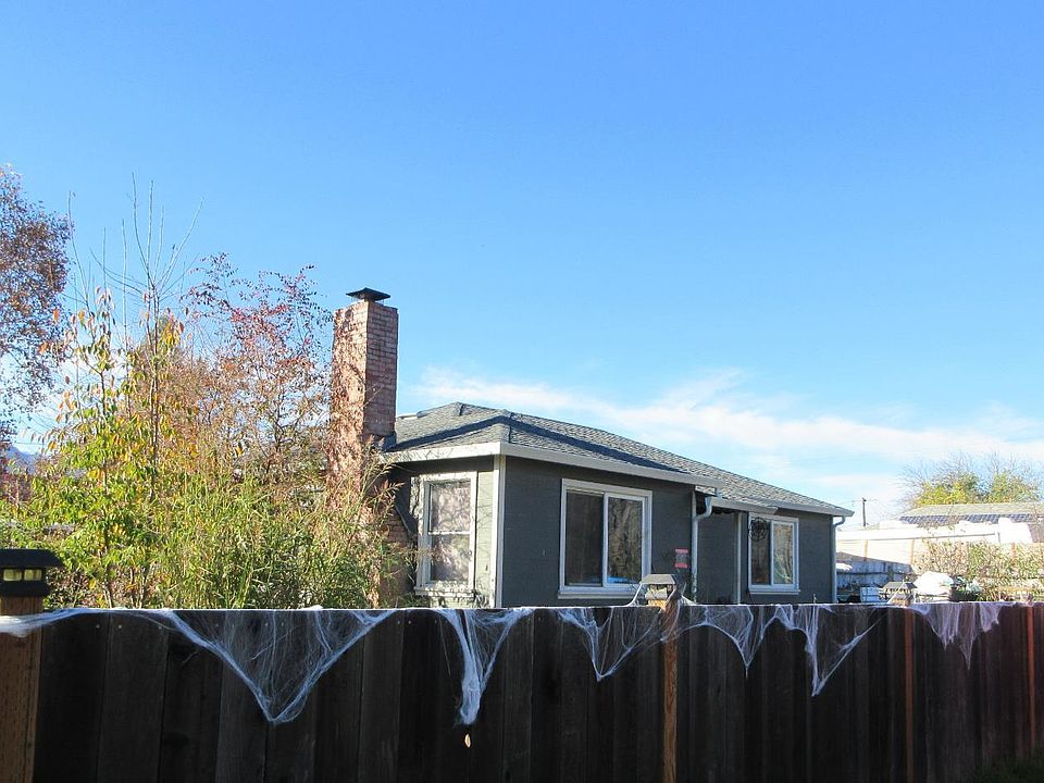 2nd image of 76350 Lovell Street
