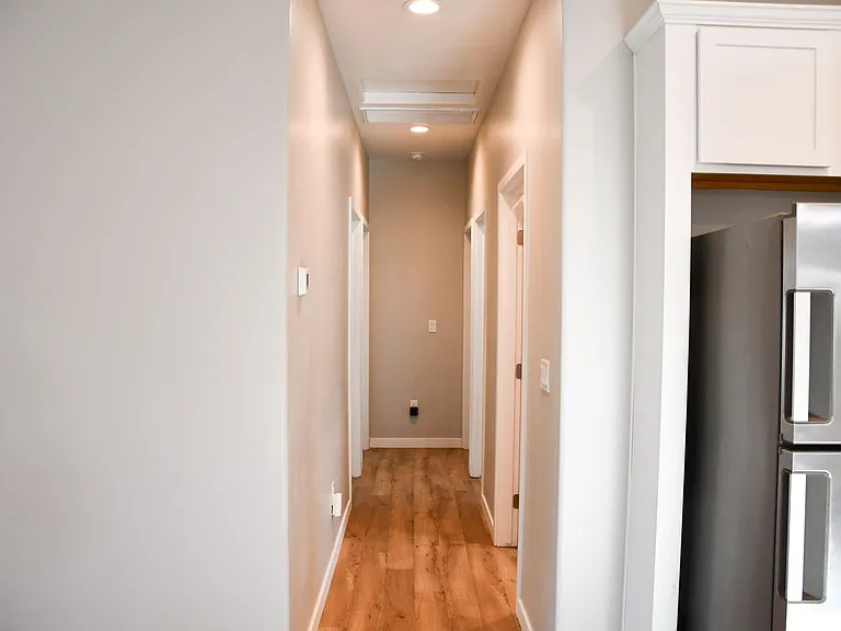 132 S Lime St — Photo 14