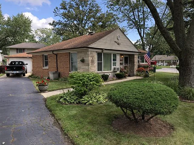 280 Minocqua St photo 1