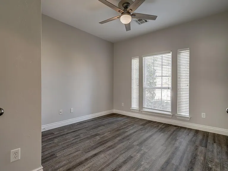 7408 NW 135th St — Photo 5