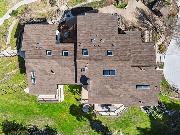 4th image of 400 Dorrance Rd