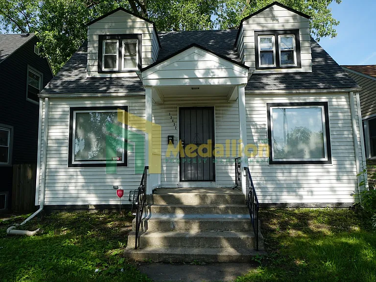 12432 S Lowe Ave — Photo 1