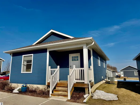 1072 Cupola Pl, Traverse City, MI 49696