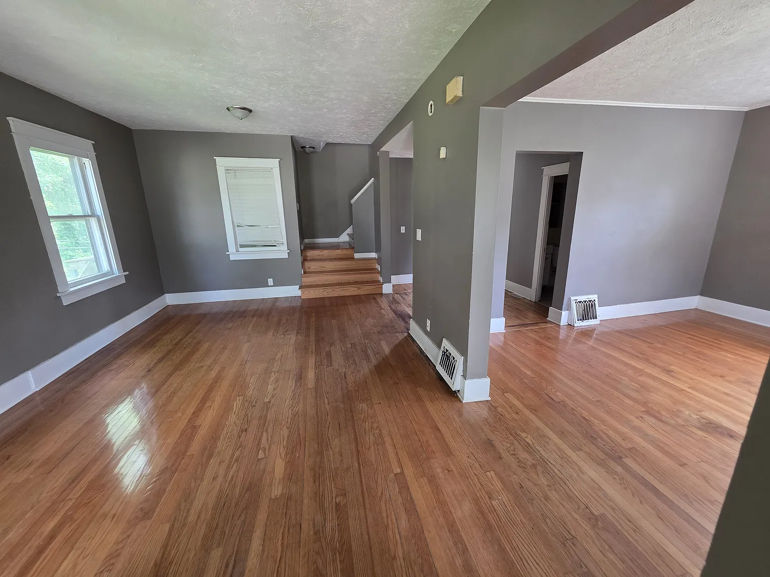 4 bed, 1574 sqft, $2,000 — Photo 4