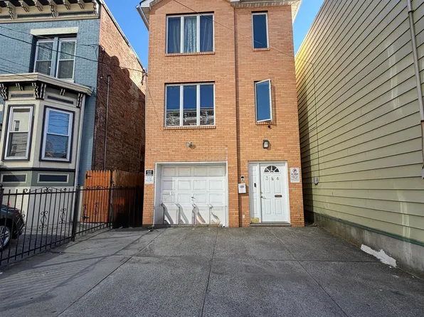 384 Summit Avenue image 1 of 1