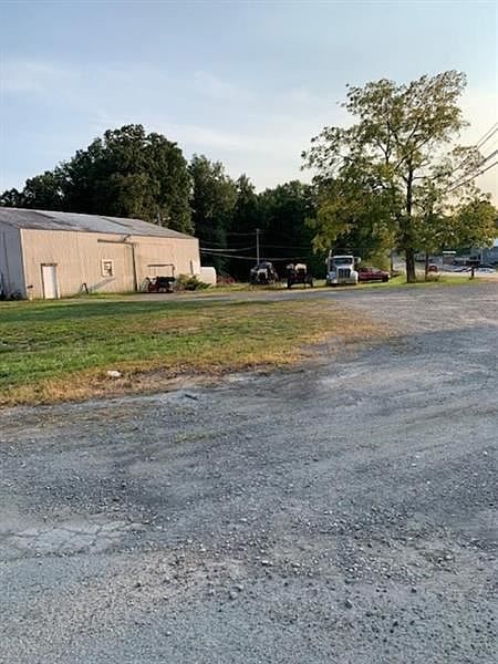 2nd image of 433 E George St